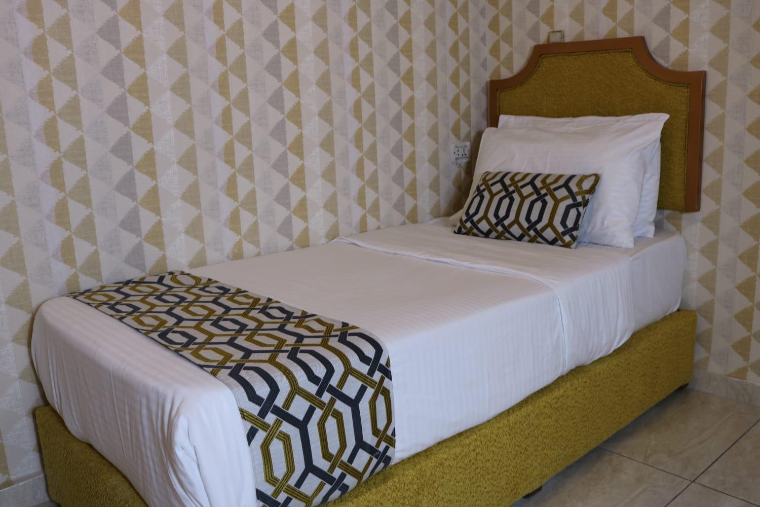โรวแรมราฟี อัมมาน Hotel ภายนอก รูปภาพ