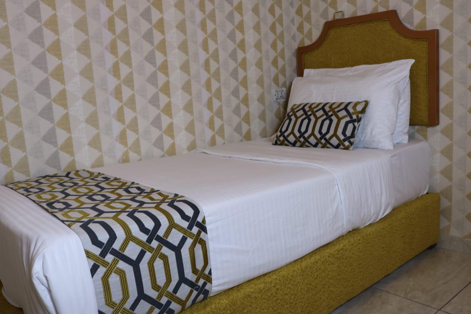 โรวแรมราฟี อัมมาน Hotel ภายนอก รูปภาพ